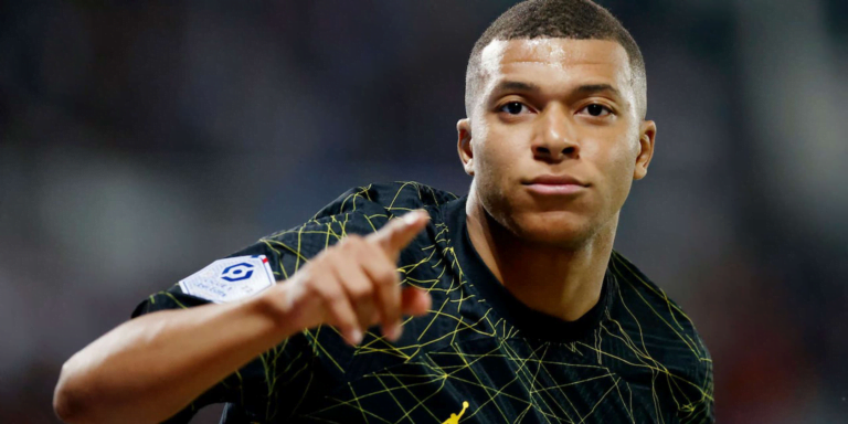Mbappe wobbles — PSG wants striker for €175m