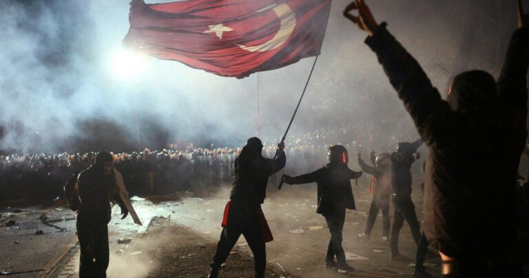 Protests Erupt in Turkey Following Imprisonment of Mayor Imamoglu