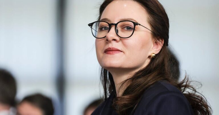 Ukraine’s Mineral Wealth Becomes a Strategic Bargaining Chip in U.S. Deal Talks