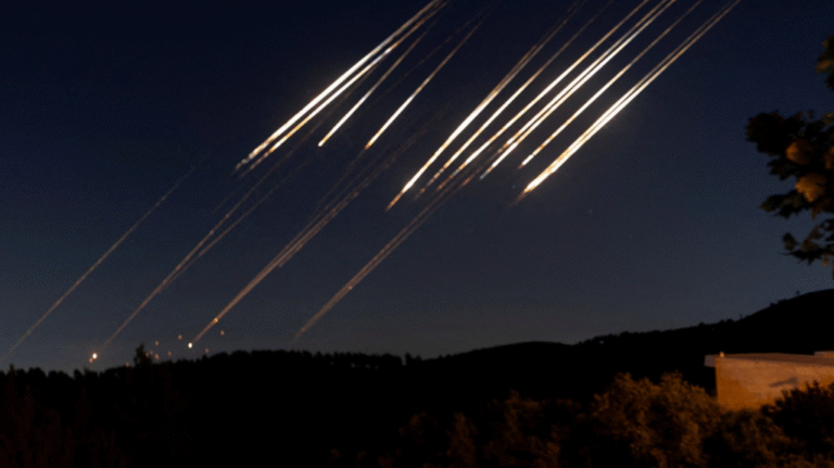 Iran and Israel Exchange Missile Strikes Amid Soaring Regional Tensions