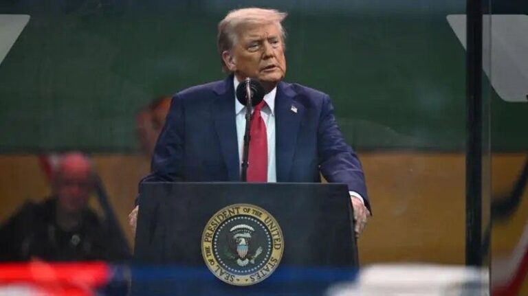 Trump Urges Iran-Israel Deal as Missile Strikes Kill 10 in Israel
